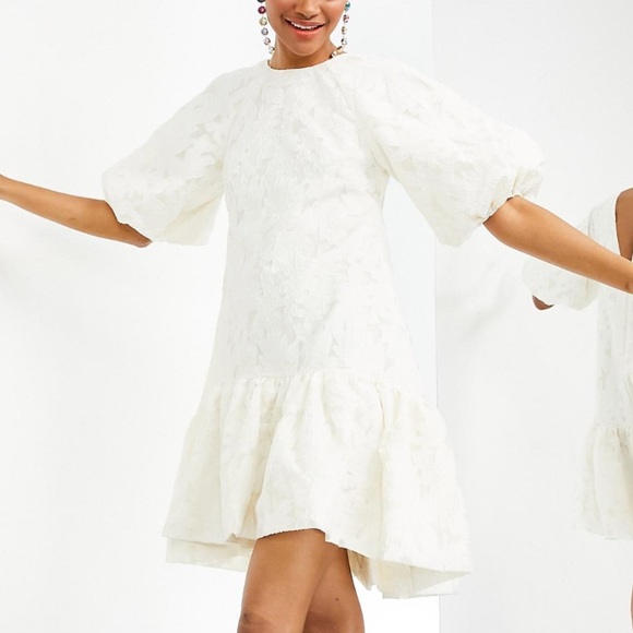 ASOS EDITION textured smock dress with tiered hem in cream - Picture 4 of 12
